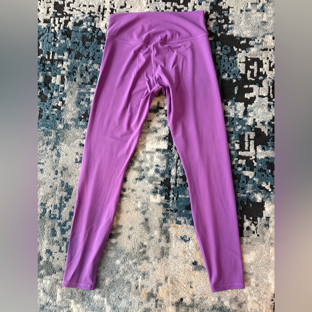 Vuori Purple High-Rise Leggings - Picture 2 of 3